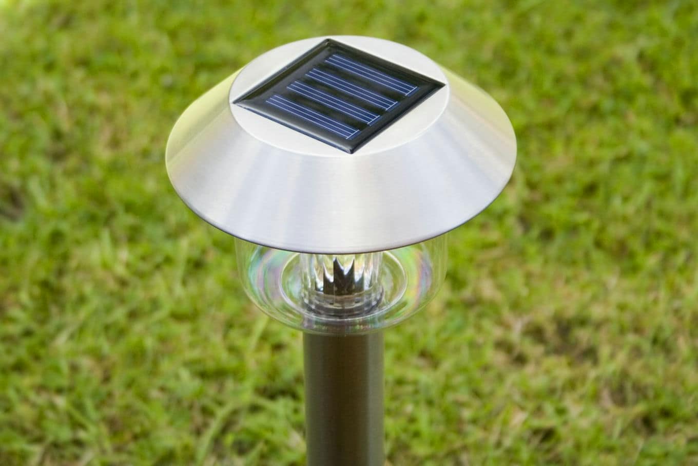 Jak lampy solarne mogą zrewolucjonizować oświetlenie ogrodowe?