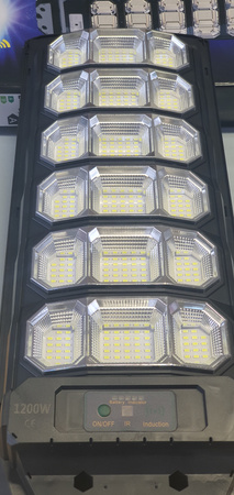 Lampa solarna 1200W
