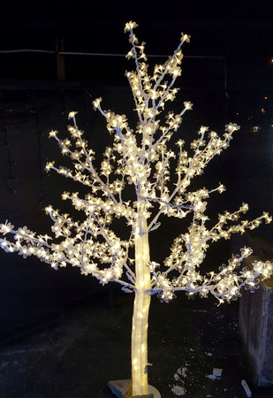 DRZEWKO LED ŚWIECĄCE 250 CM BIAŁE CIEPŁE Z FLASHEM