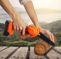 PIŁA  ŁAŃCUCHOWA  AKUMULATOROWA DO DREWNA